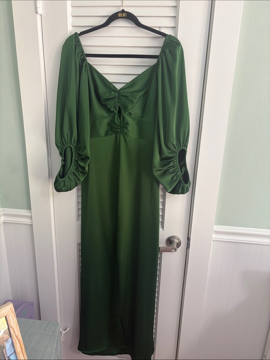 Sachin + Babi Dresses & Skirts - Sachin + Babi Emerald Green Long Sleeve Satin Midi/Maxi Dress